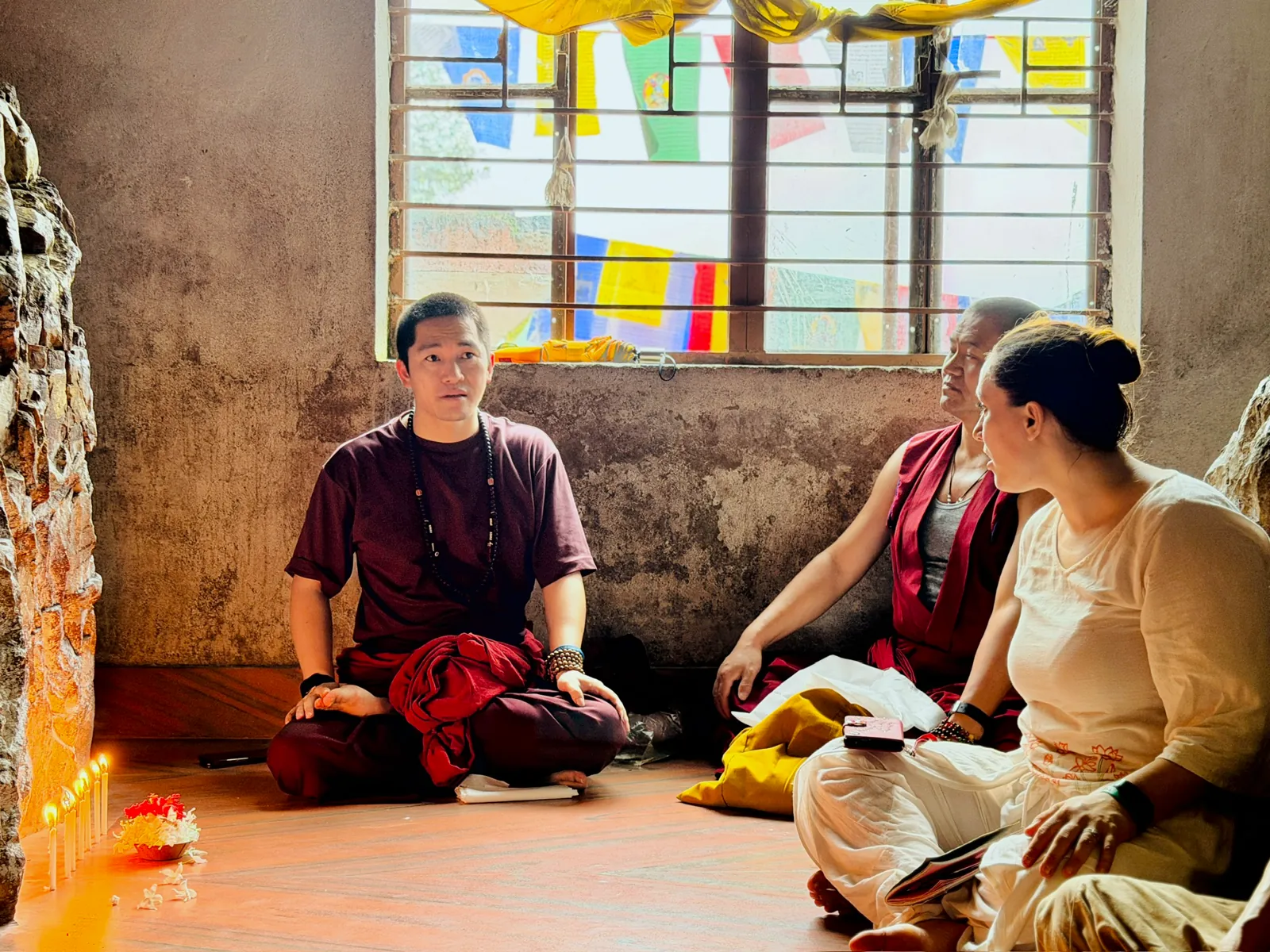 Rinpoche teaching in the cave of austerities.