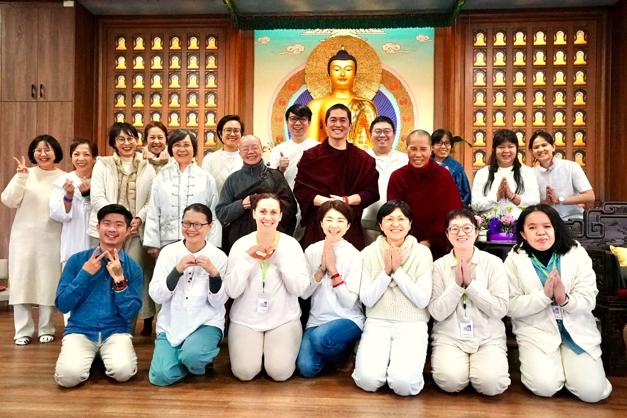仁波切帶領台灣學生，圓滿千手千眼觀音紐涅齋戒閉關
